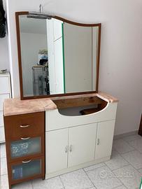 Mobile bagno con specchiera