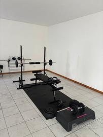 Home Gym completa: Panca, Rack, pesi, accessori