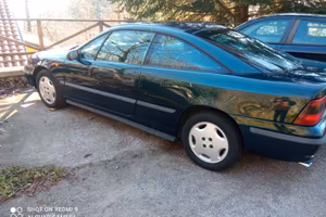 Opel Calibra asi targhe nere