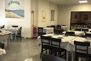 Attività / Licenza di 300 m² a Ceriale