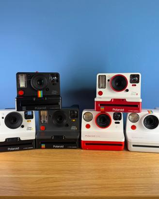 Polaroid Now e Polaroid One step (I-type camera)