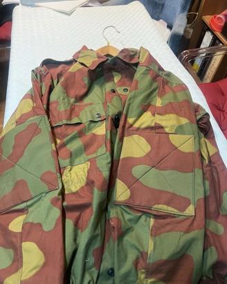 Pantaloni militari femminili, gli abbinamenti di tendenza