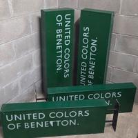 Insegne United Colors of Benetton