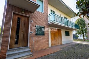 Sant'Ilario d'Enza - Villa indipendente con ampi s