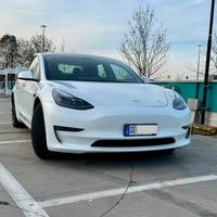 Tesla Model 3 LongRange AWD Autopilot avanzato