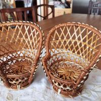 Sedia per bambola in vimini