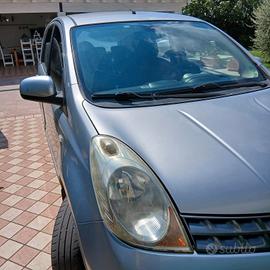 NISSAN NOTE CON GANCIO DI TRAINO 