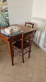 Tavolo e 4 sedie legno