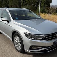 Volkswagen Passat Variant 1.6 TDI SCR DSG Business