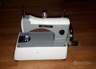 macchina da cucire mini anni 60 - modernariato
