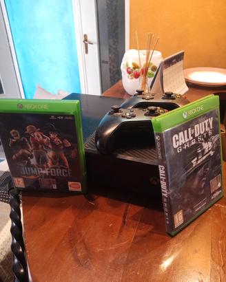 XBox One, con 2 controller, 2 giochi e un Kinect 