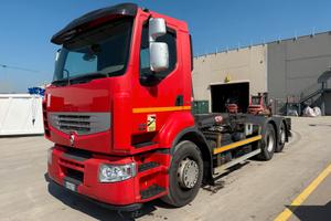 Camion RENAULT Usato US-608 con impianto scarrabil