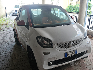 Smart fortwo con tetto panoramico