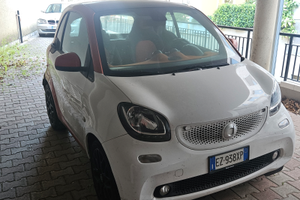Smart fortwo con tetto panoramico