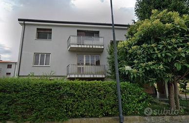 Appartamento di 120 m² con 5 locali e box auto a A