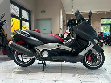 Yamaha T Max BLACK MAX