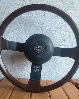 Volante Alfa Romeo 33 Quadrifoglio Oro Gallino Sud