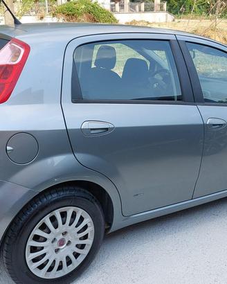 FIAT GRANDE PUNTO FULL OPTIONALS 90 CV 1300 MJET