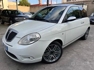 Lancia Ypsilon 1.2 Versus