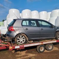  golf 5  4×4incidentata per pezzi di ricambio