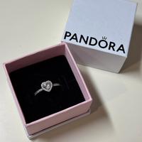 Anello Pandora originale Cuore in Rilievo, argento