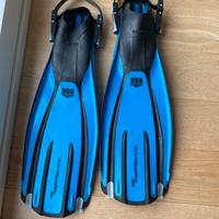 Pinne subacquea plana anti 4 mares