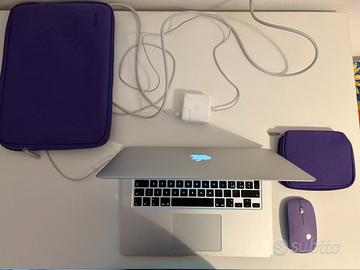 MacBook Air 13”- (2020)+ Accessori