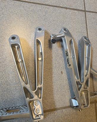 pedane posteriori  Honda  cbr100rr 2004-05-06