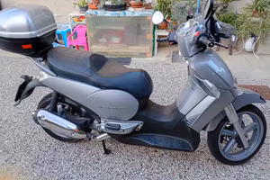 Aprilia scarabeo 