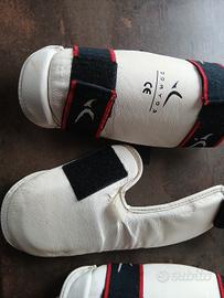 protezioni arti marziali Domyos Tg S Presentano Se