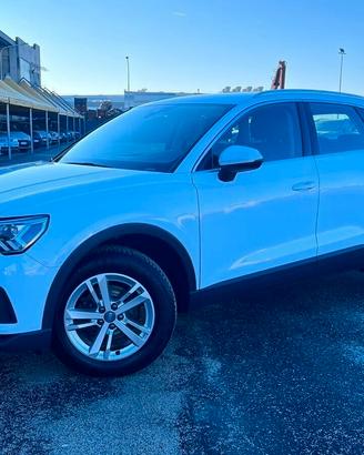 Audi Q3 2.0 TDI 150 CV S tronic Business