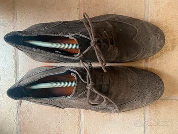 Scarpa stringata scamosciata