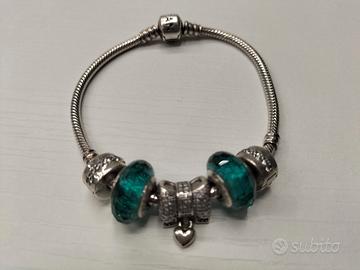 Bracciale con charm Pandora nuovo
