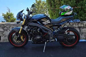 Triumph speed triple 1050