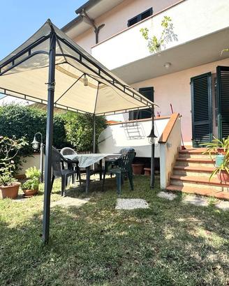 VILLA A SCHIERA A SAN CASCIANO IN VAL DI PESA