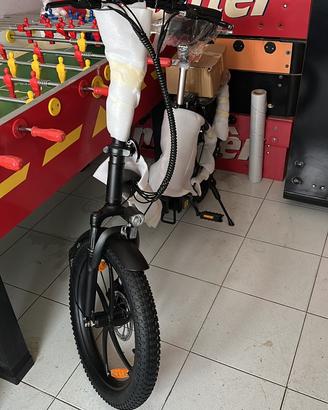 Bicicletta elettrica bici con accelleratore NUOVA