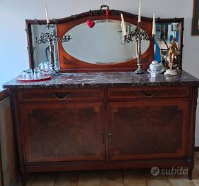 Credenza antica 