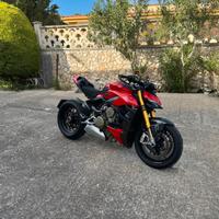 Ducati streetfighter V4s 2020