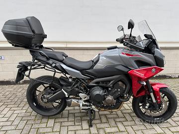 Yamaha tracer 900