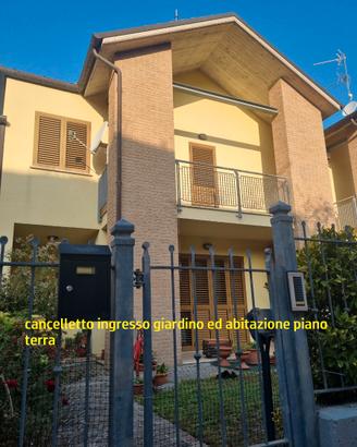 Villetta a schiera, STRAOCCASIONE, 5 vani, LEGGI