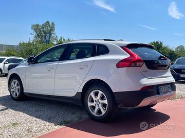 Volvo V40 Cross Country 1.6 Diesel - Neopatentati