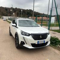 Peugeot 2008 Allure - Bianco Perla - Gancio traino