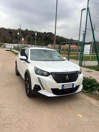 Peugeot 2008 Allure - Bianco Perla - Gancio traino
