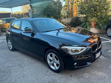 Bmw 116 116d 5p. Unique