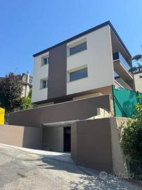 Attico / Mansarda di 142 m² con 5 locali a Zola Pr