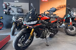 Aprilia Tuono 660 Factory