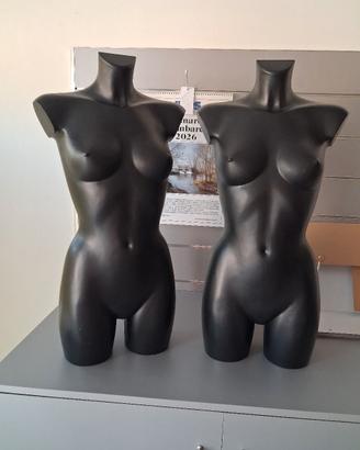 arredamento per negozio abbigliamento 