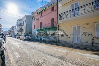 SOLUZIONE INDIPENDENTE SU TRE LIVELLI DI CIRCA 1