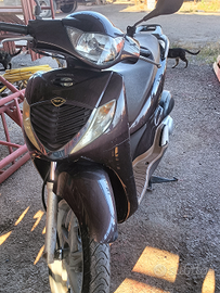 SH150i gommato e senza graffi