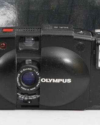 OLYMPUS XA2 CON FLASH